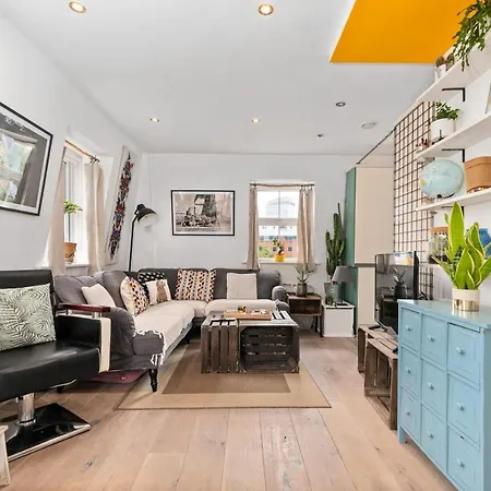 Guestready - Artsy Penthouse In Heart Of The City